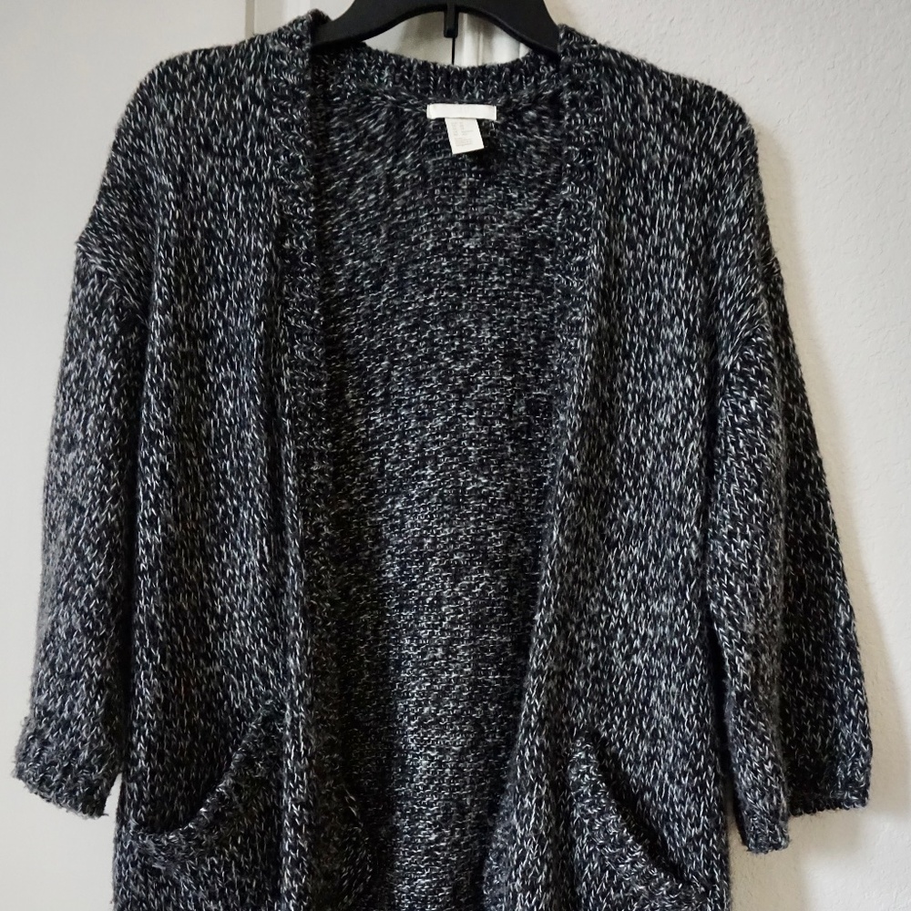 H&M Quarter Sleeved Black and Gray Cardigan - Size XS